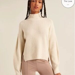 Abercrombie & Fitch Cream Ribbed Sweater